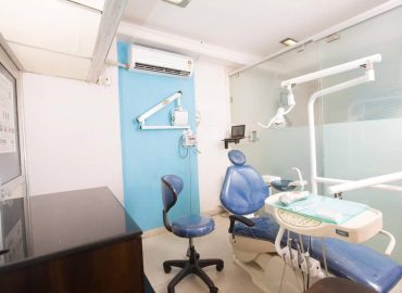 Om Dental Care & Implant Centre
