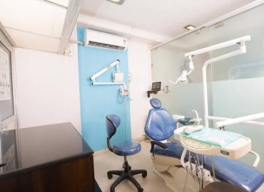 Om Dental Care & Implant Centre